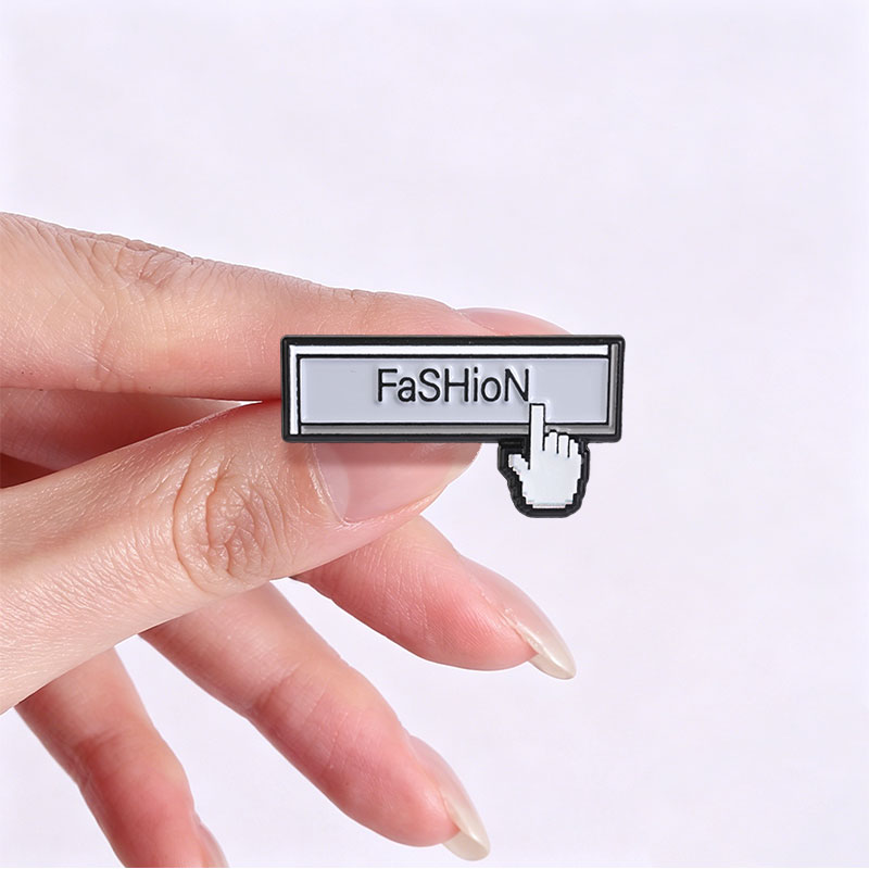 Pin Enamel Teks Mode Pixel Cur - Tech Accessories To Gift ulasan dan harga
